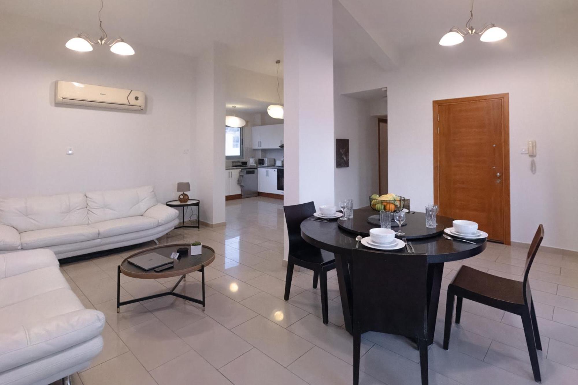 Nefeli Blue-Horizon 2B, Pool, Suites, Big Balconies Paphos Ngoại thất bức ảnh