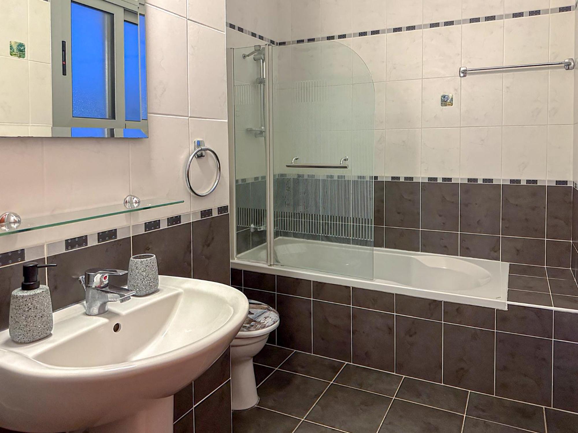 Nefeli Blue-Horizon 2B, Pool, Suites, Big Balconies Paphos Ngoại thất bức ảnh
