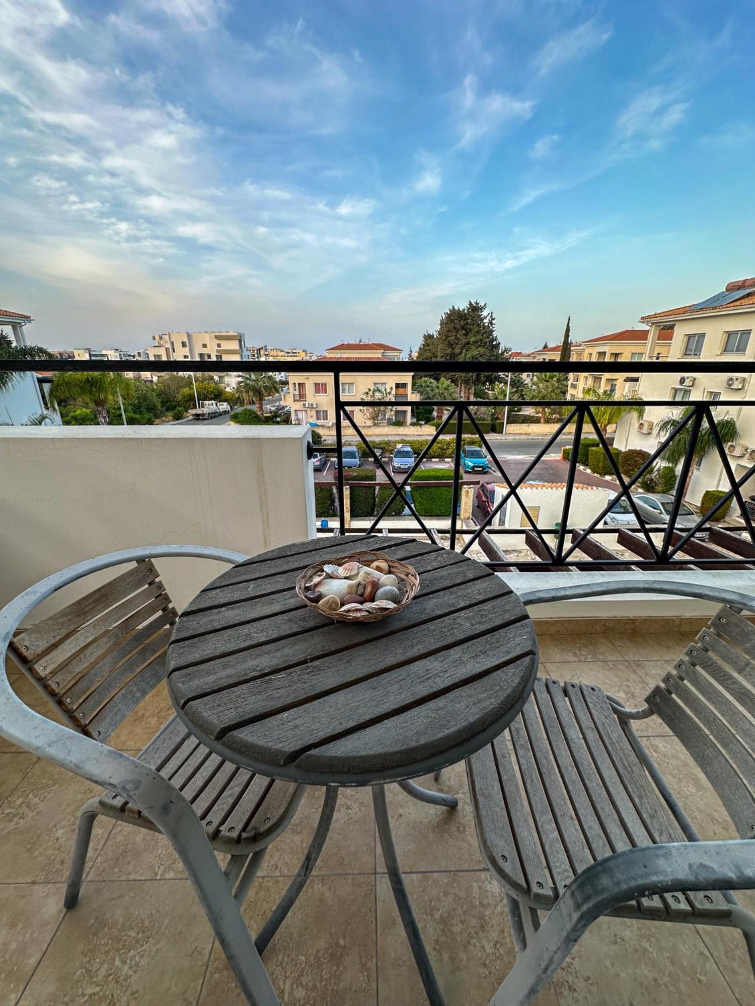 Nefeli Blue-Horizon 2B, Pool, Suites, Big Balconies Paphos Ngoại thất bức ảnh